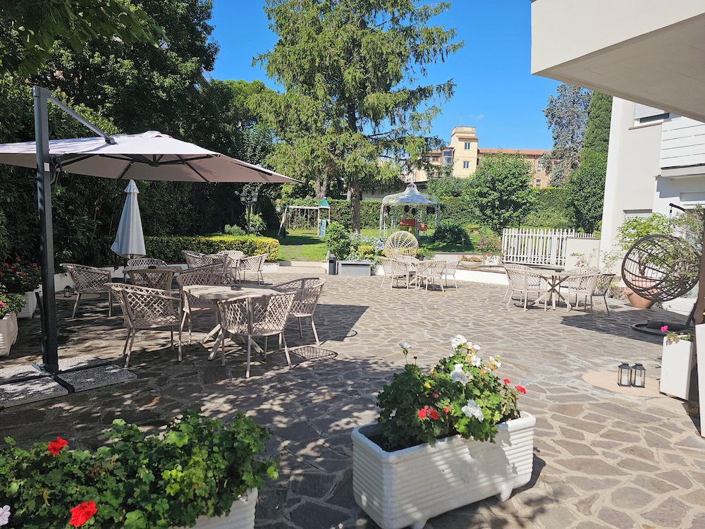 Massimi City Garden Hotel 47/58