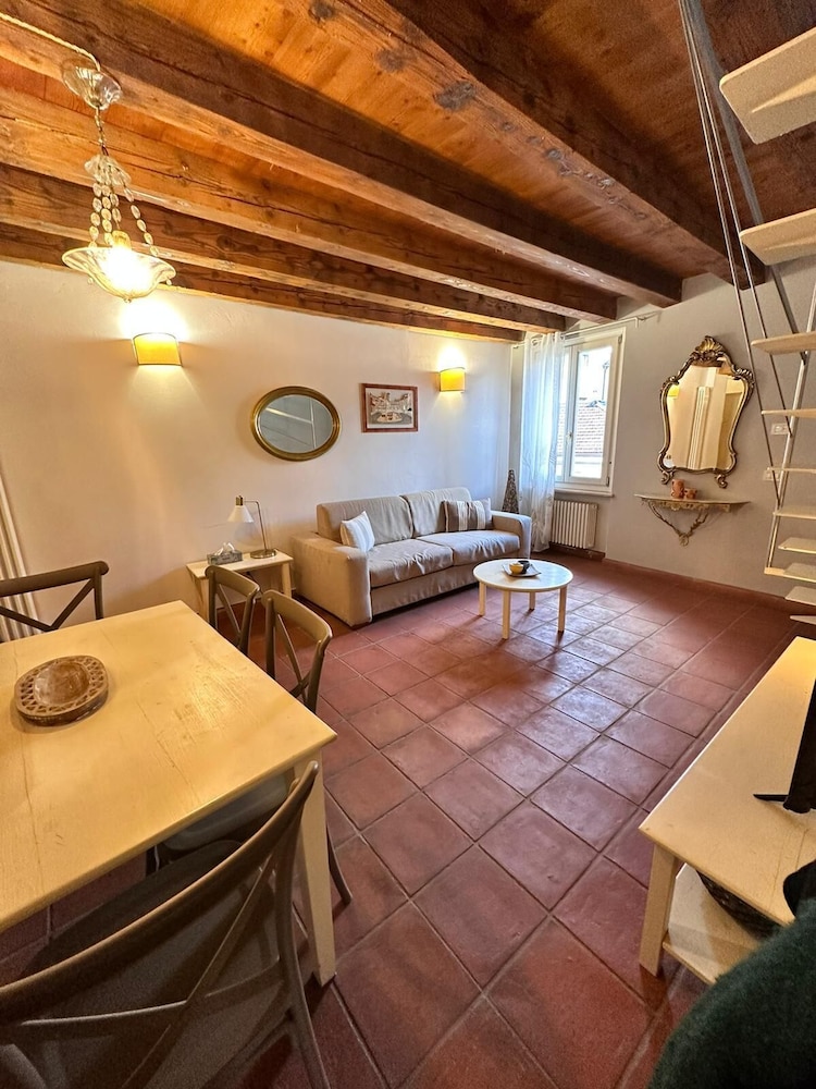 Truly Verona 43/69