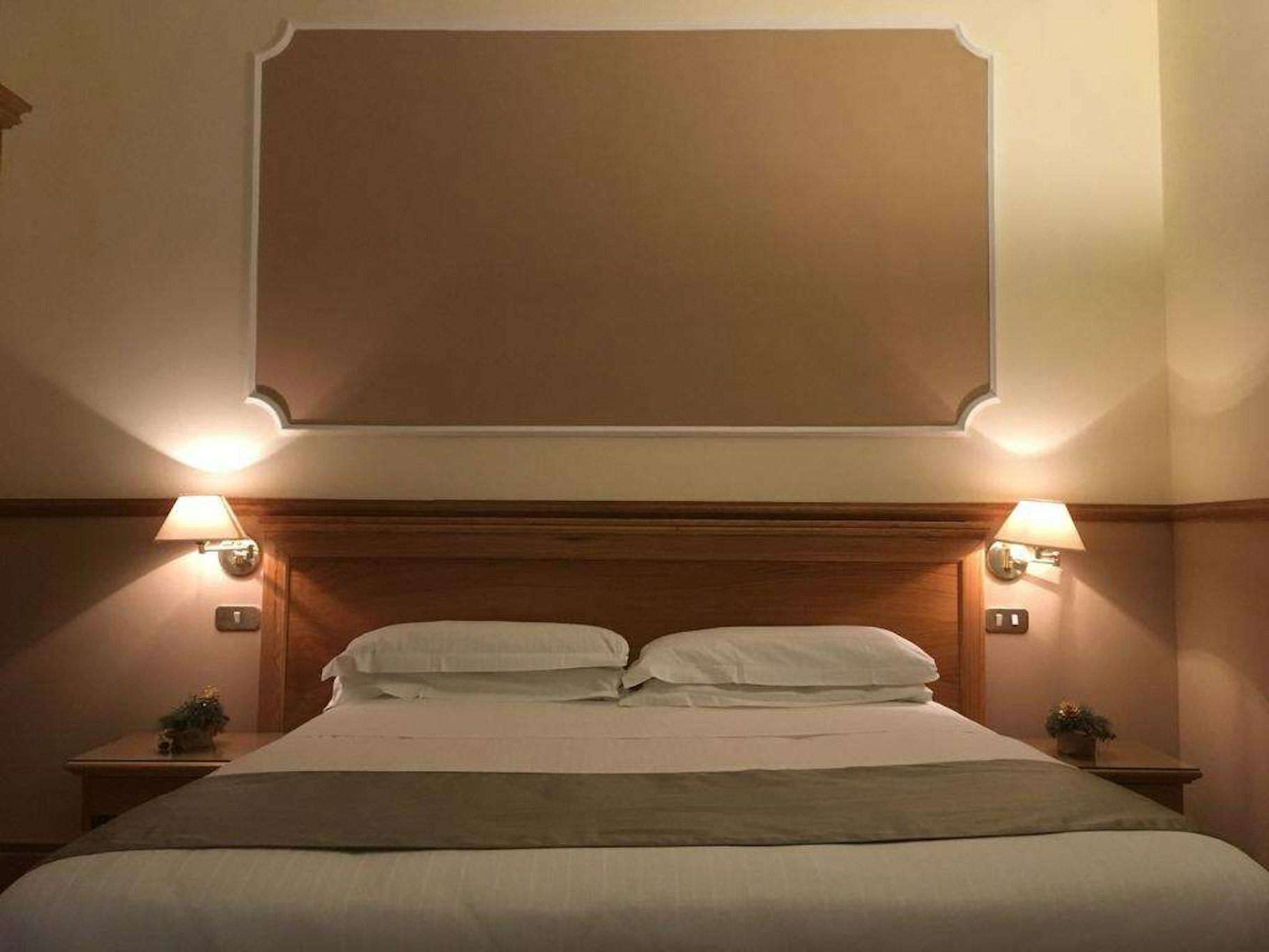 Hotel Leopardi 17/50