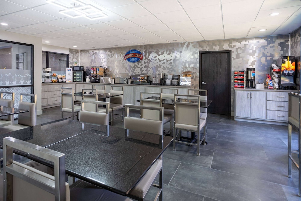 Baymont by Wyndham La Vergne 28/41