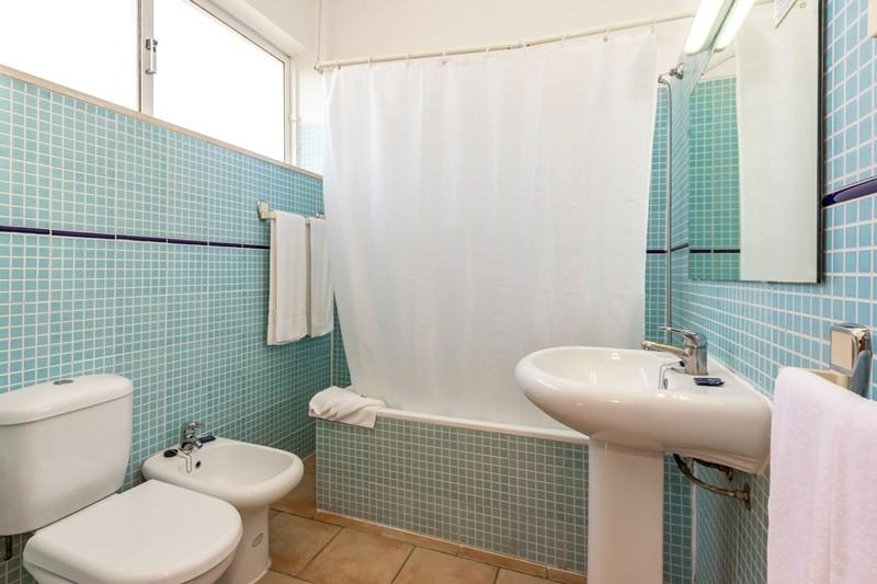 2 Bedrooms, Apartment, Balcony