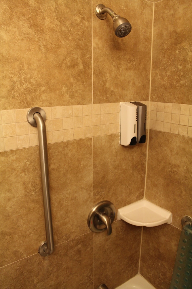 Riverside Inn & Suites Santa Cruz 49/56