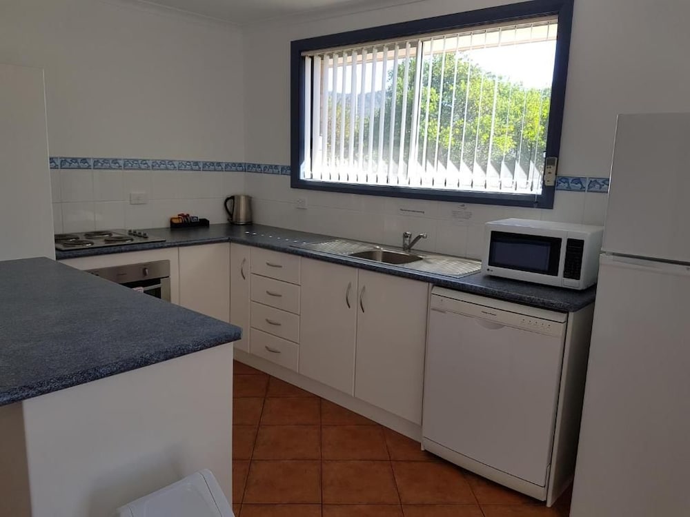WHITE SANDS ESTATE 7/68