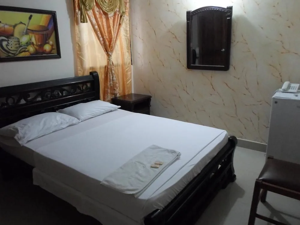 Hotel Colonial Inn 14/26