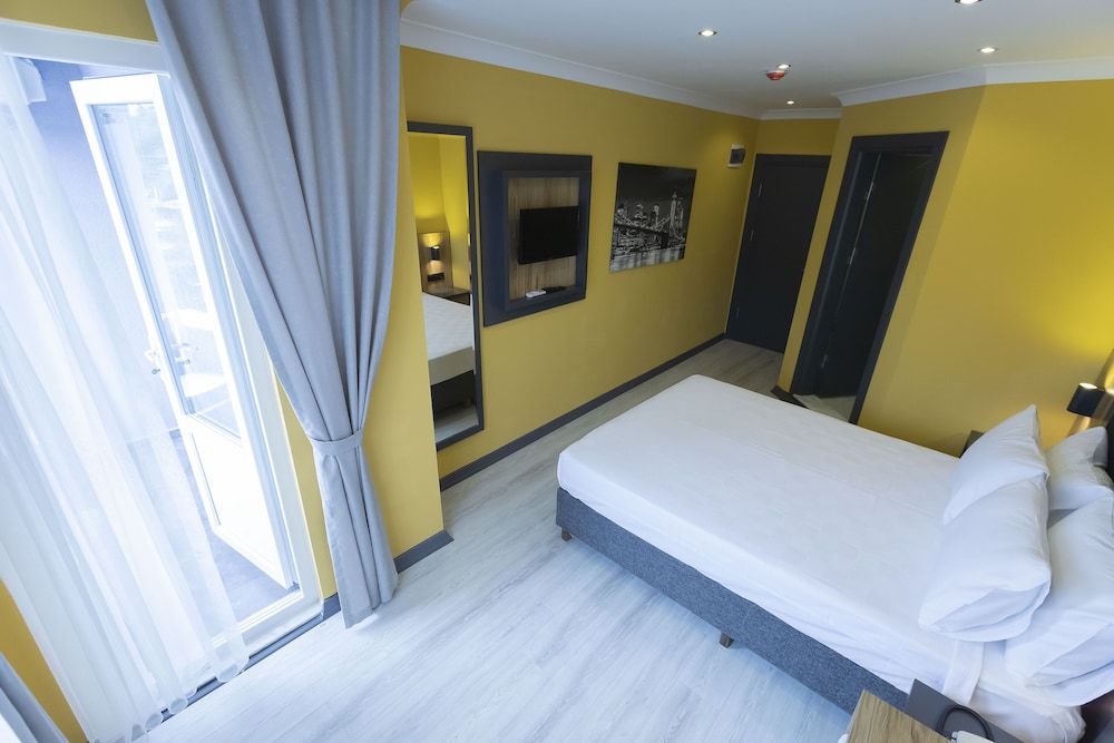 Roy Otel Akcay 11/50