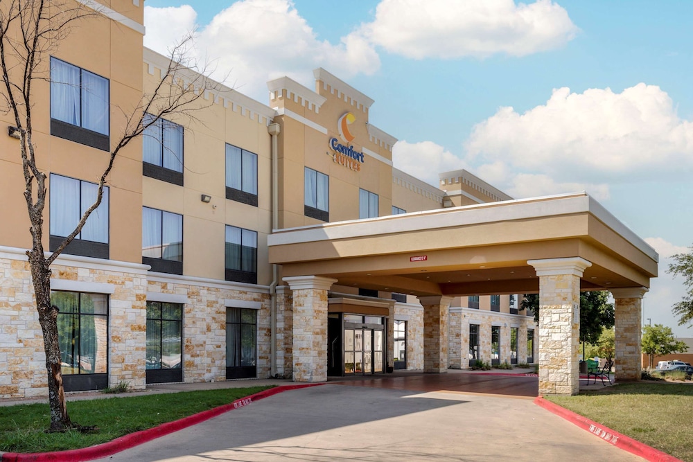 Comfort Suites Pflugerville - Austin North 2/45