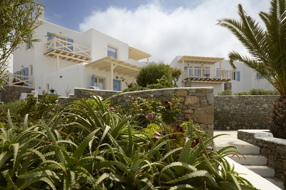 Vencia Boutique Hotel 71/83