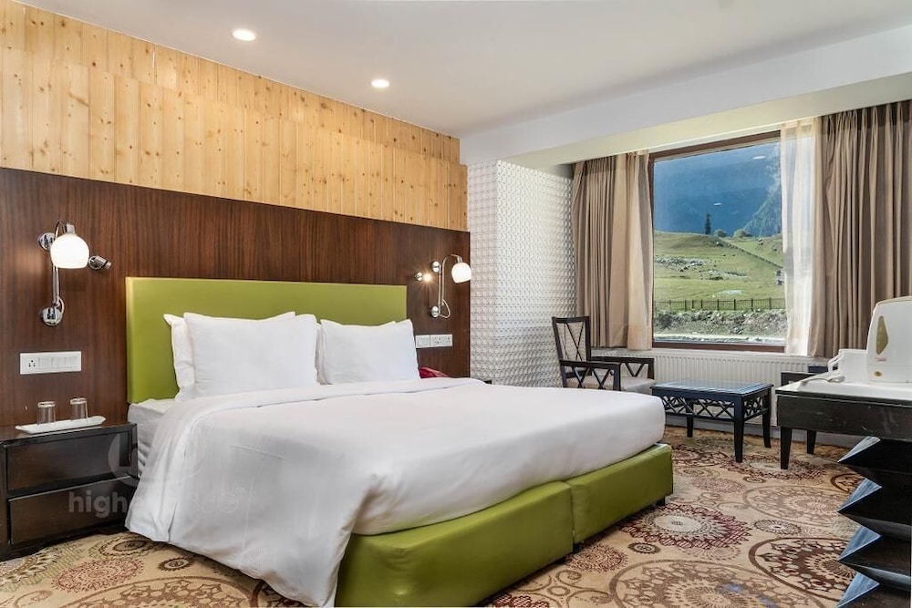Country Inn & Suites by Radisson, Sonamarg 9/50