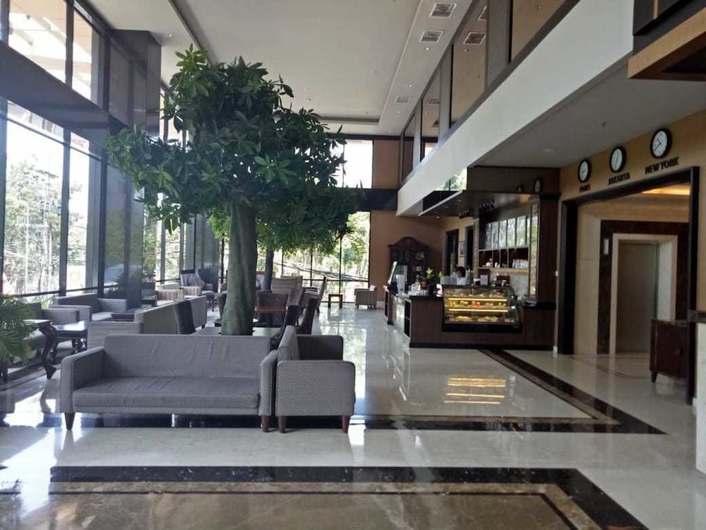 Aria Centrasurabaya Hotel 32/39
