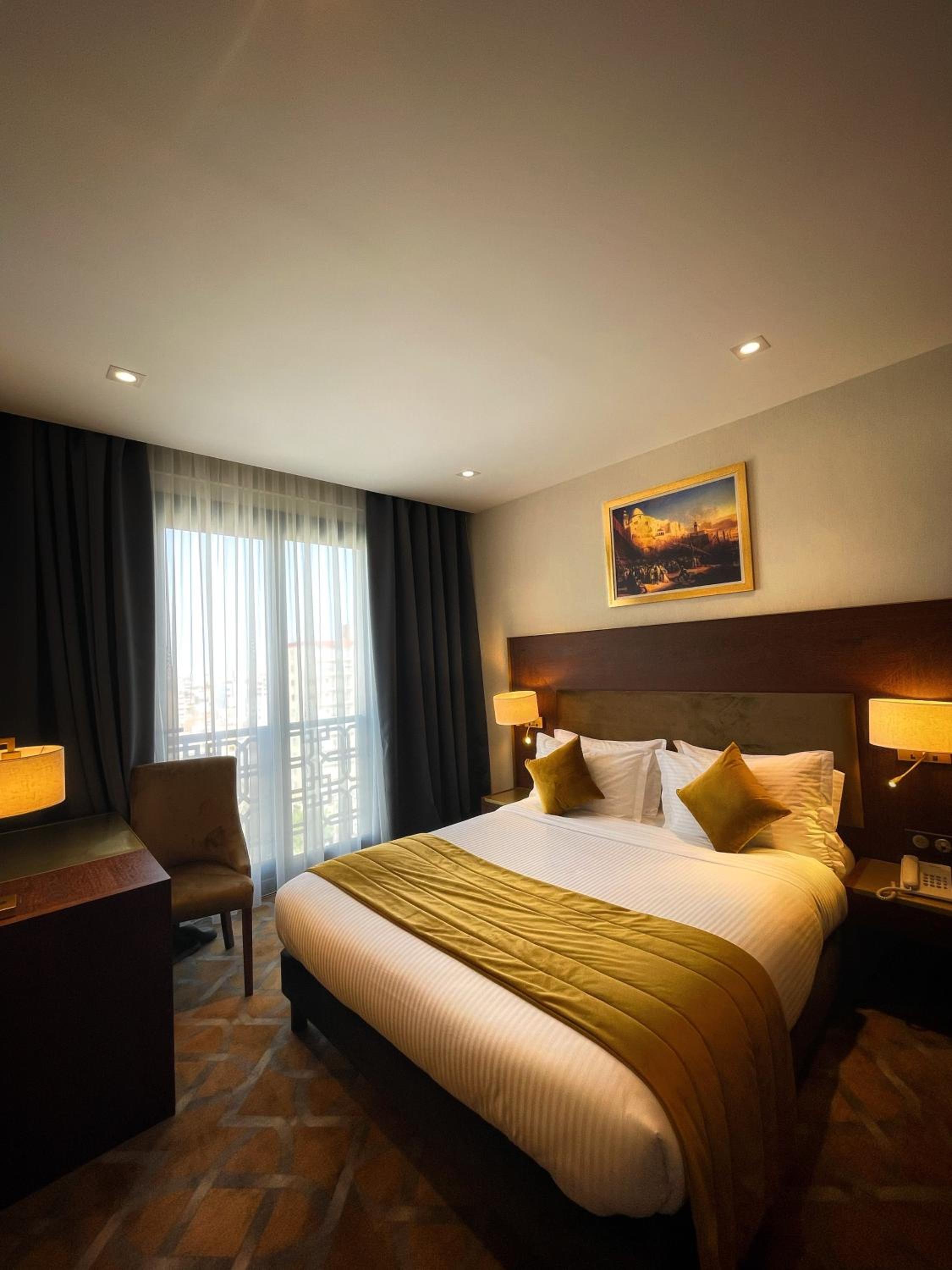 Twin Room H