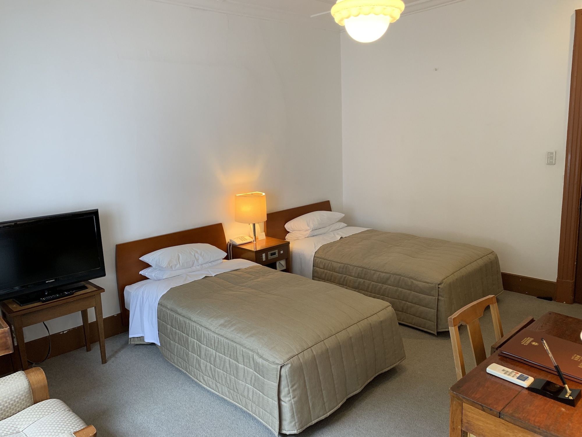 STANDARD, TWIN BEDS
