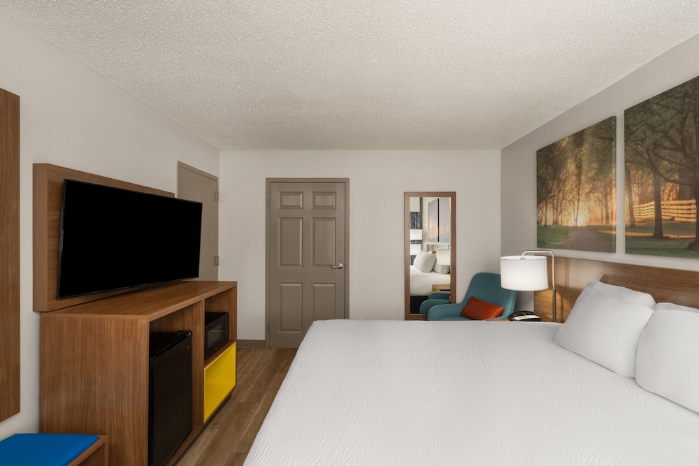Days Inn by Wyndham Clanton, AL 15/40