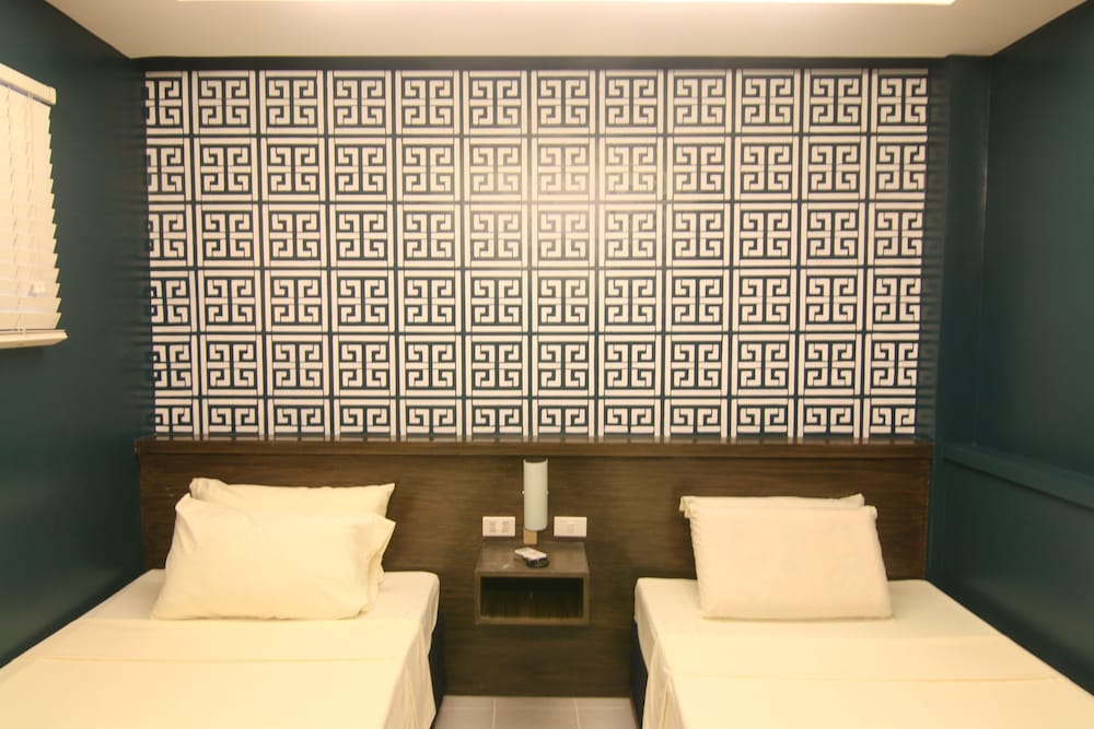 Hotel Juliano 11/66