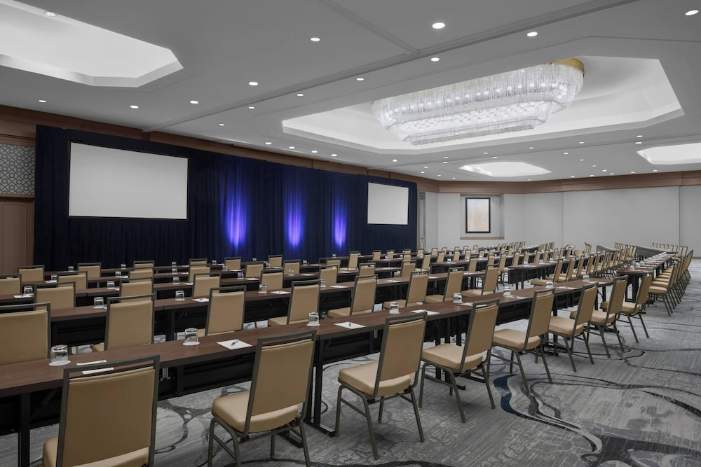 Marriott Jacksonville Downtown (ex. Omni Jacksonville Hotel) 59/64