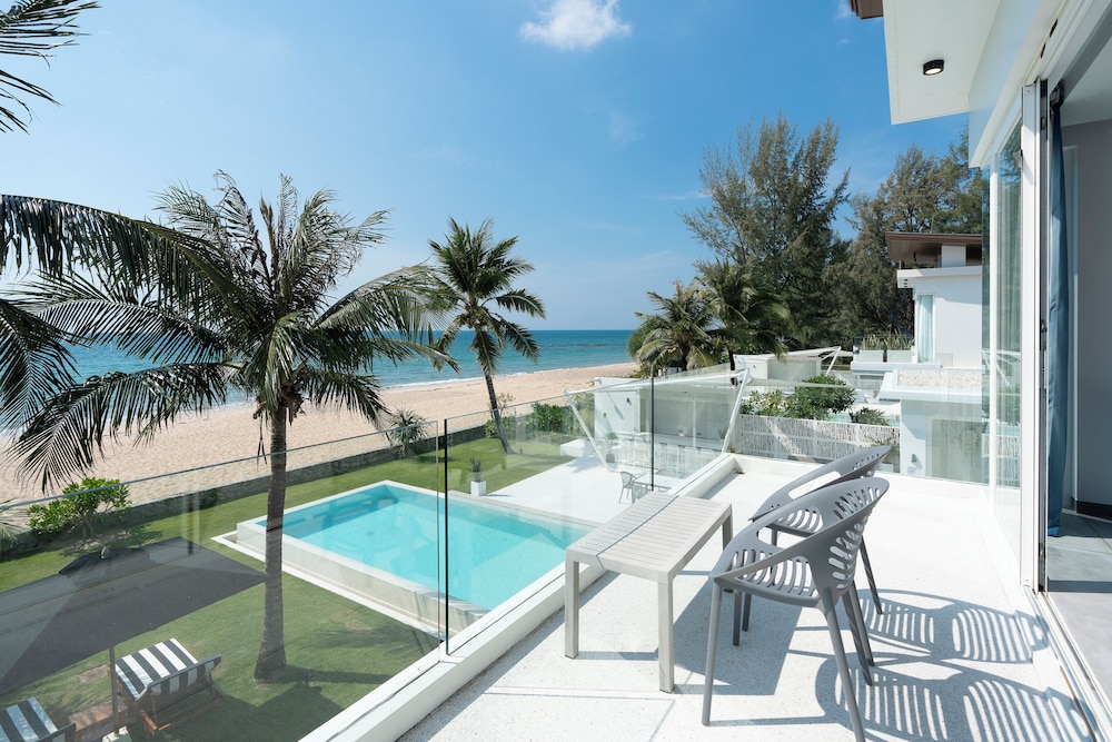 Coastal Escape - Natai 30/50