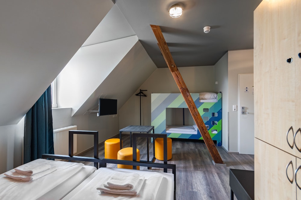 Mixed Dorm, 4 Beds