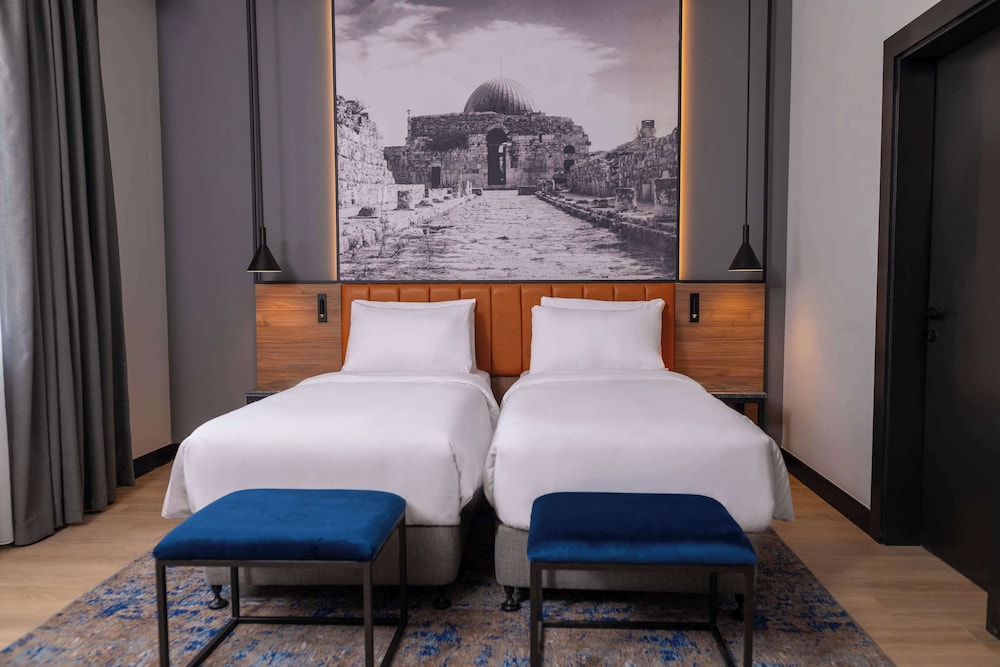 Radisson Blu Hotel Amman, Galleria Mall 17/50