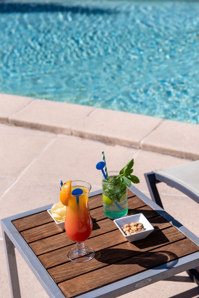 Hotel Novotel Aix En Provence Pont De L'arc Fenouilleres 34/76