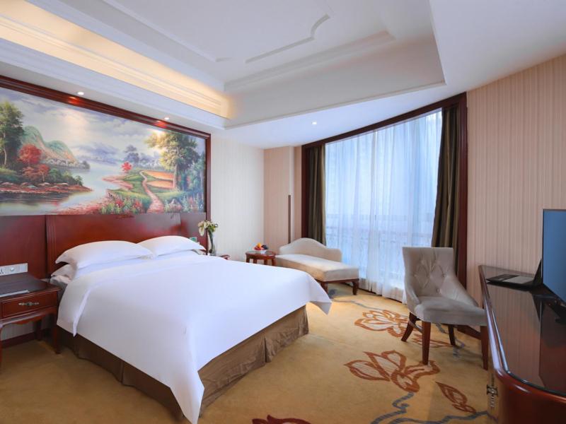 Vienna International Hotel (Nanchang Xinjian Center) 11/24