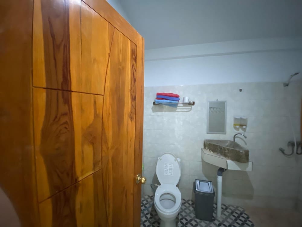 Pesona Restaurant And Room 28/29
