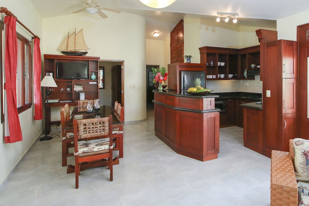 Cabarete Palm Beach Condos 4/50