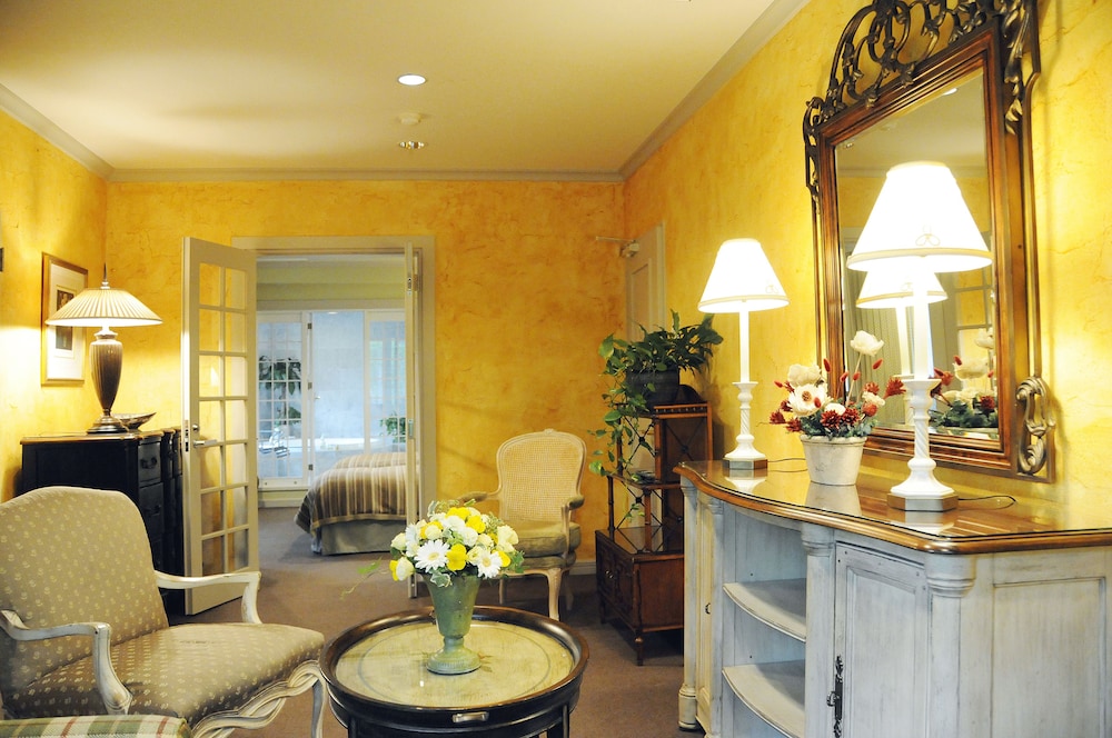 Hotel La Neige Higashi Kan 48/80