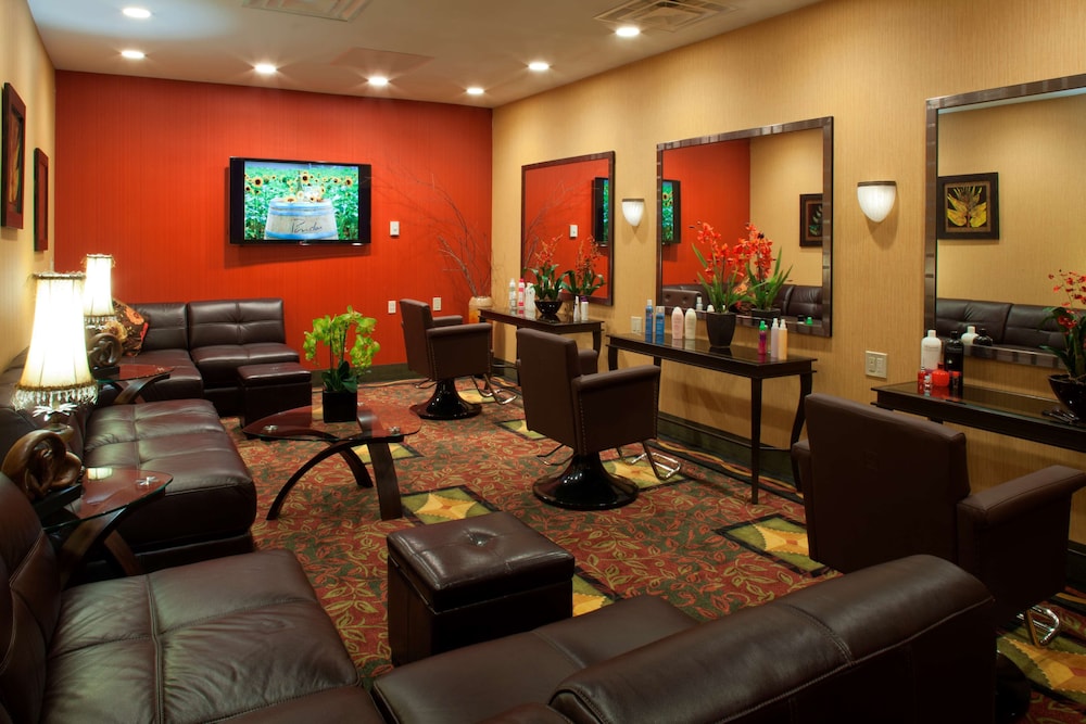 Hilton Garden Inn Riverhead 53/57