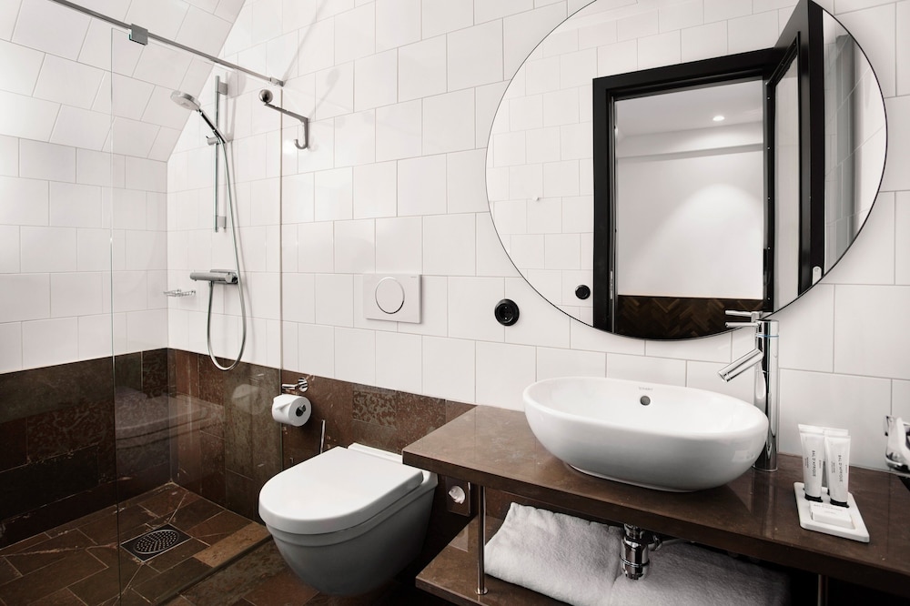 Miss Clara By Nobis Stockholm A Member of Design Hotels 6/54