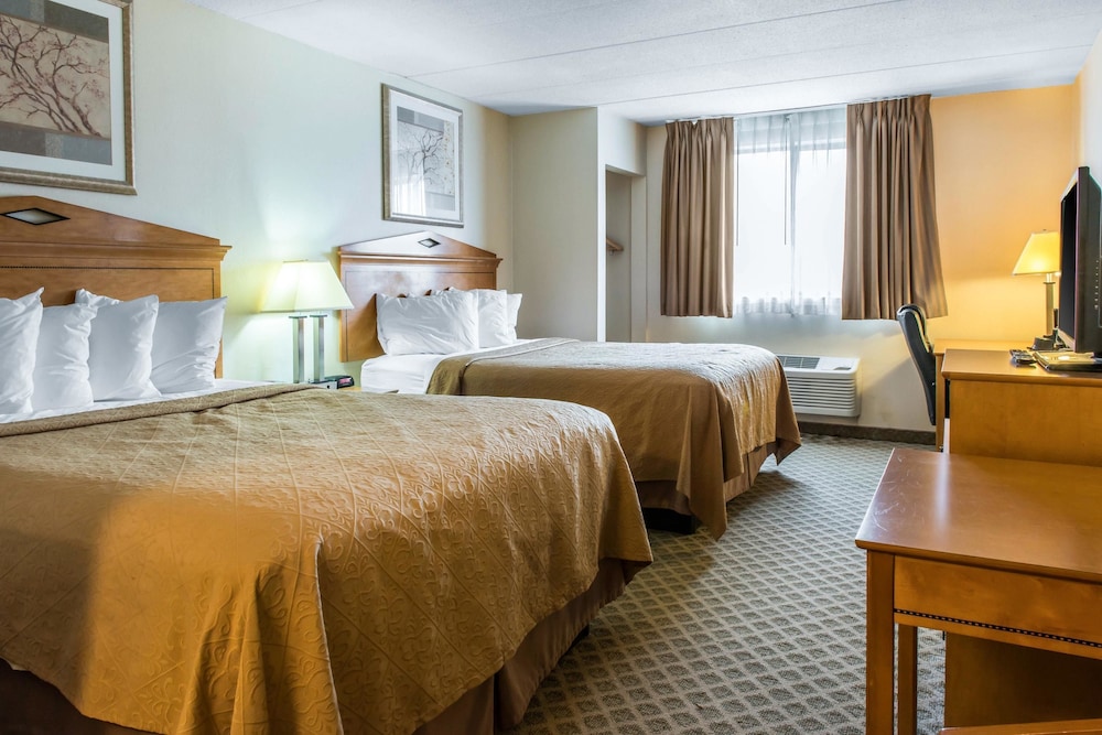 Quality Inn & Suites Fairview - Erie 12/46