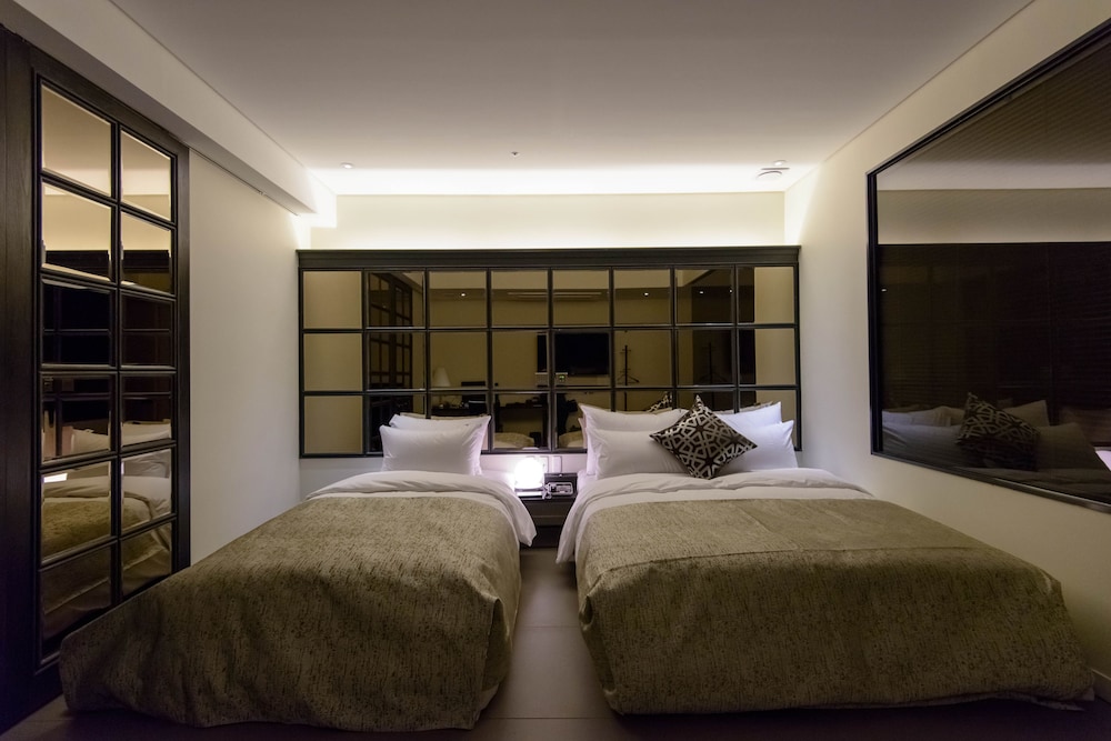 JB Design Hotel 15/77