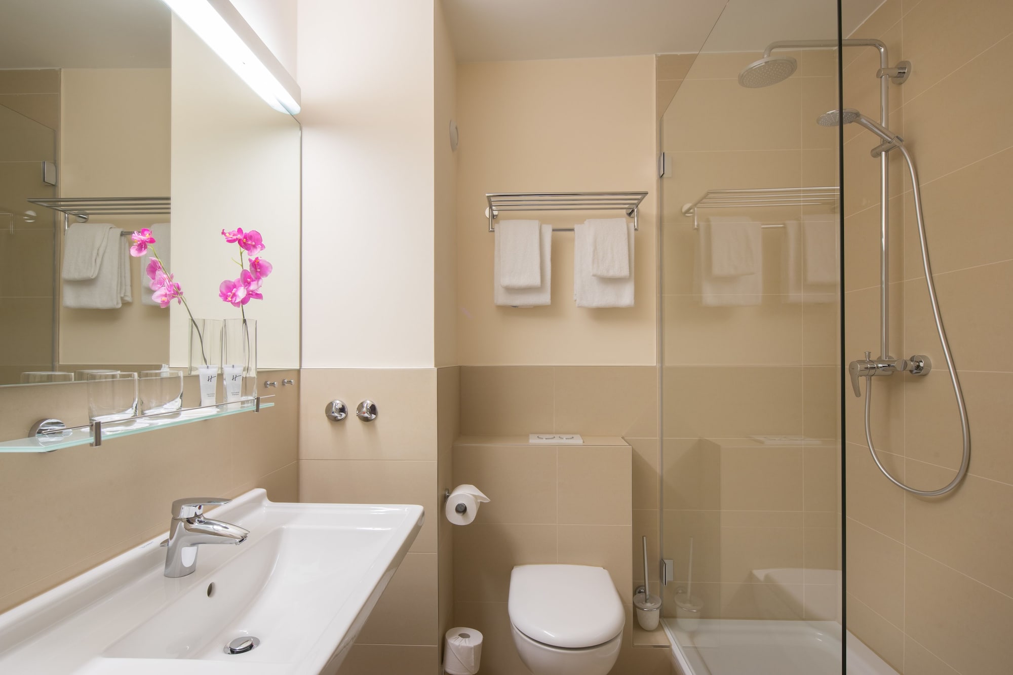 غرفة اقتصادية عائلية بسرير مزدوج بمطبخ صغير، Room in B&B - Studio for 2 People in Hamburg Mitte, Cozy and Modern 4/4