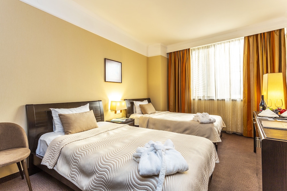 Mercure Sofia City 41/105