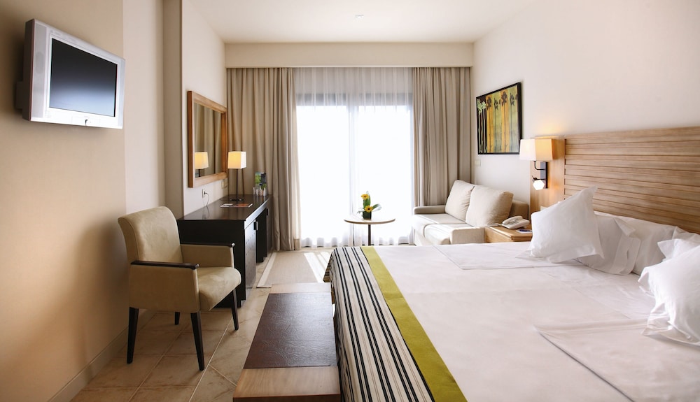 Barcelo Punta Umbria Beach Resort 24/69