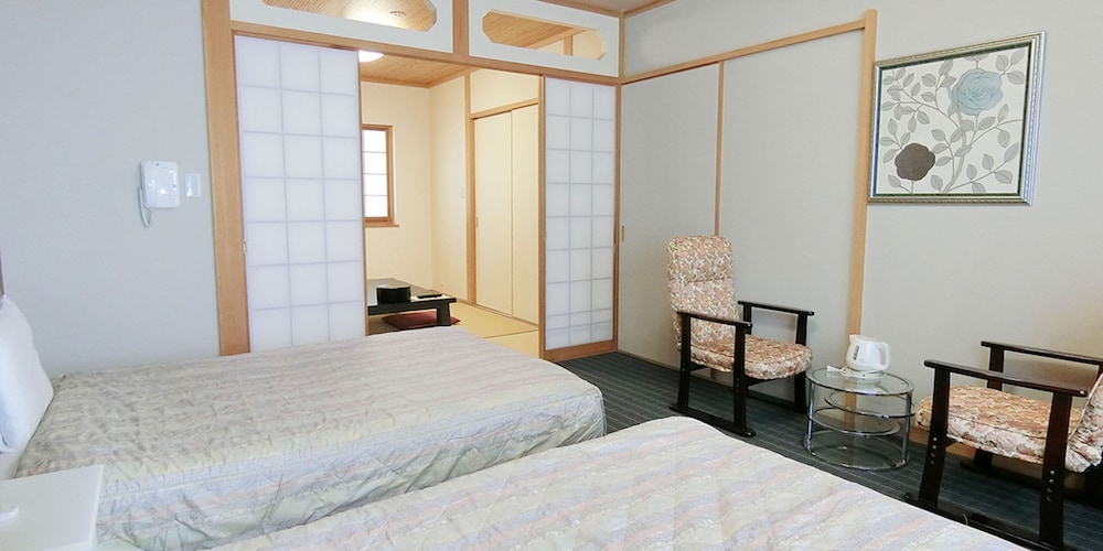 Yurakuan Miyazaki 9/50