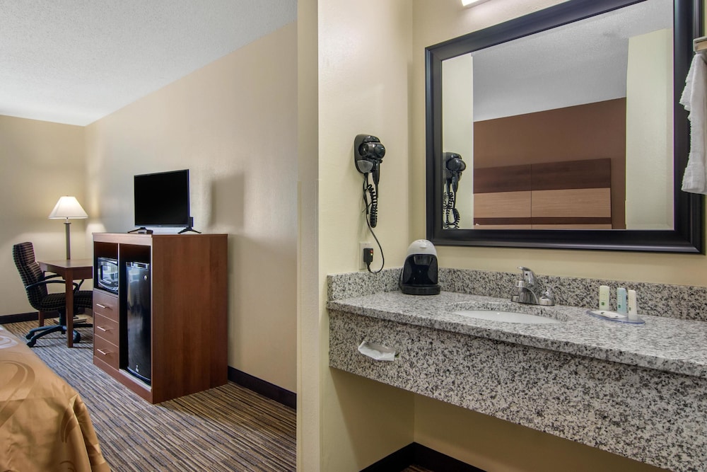 Quality Inn Loganville US Highway 78 12/31