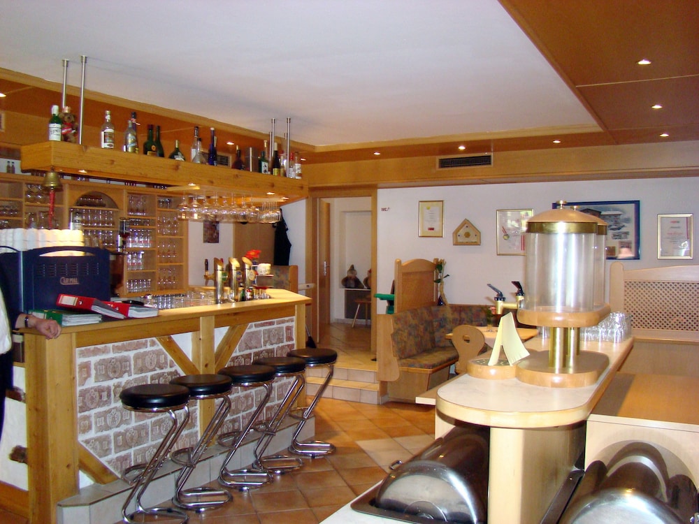Landgasthof Wasserfall - Fusch An Der Grossglocknerstrasse 38/50