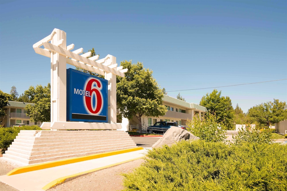 Motel 6 South Lake Tahoe image