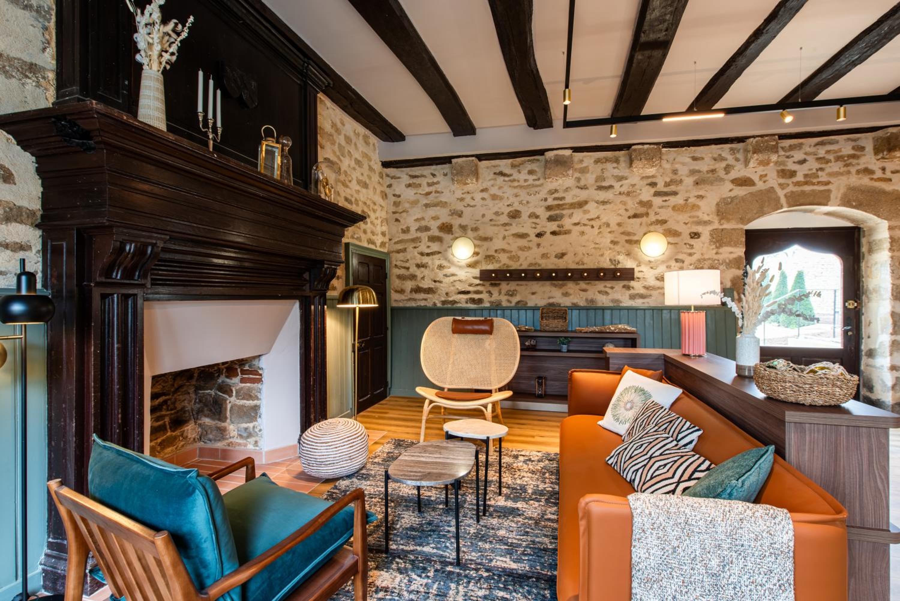 HOSTELLERIE ABBATIALE 43/55