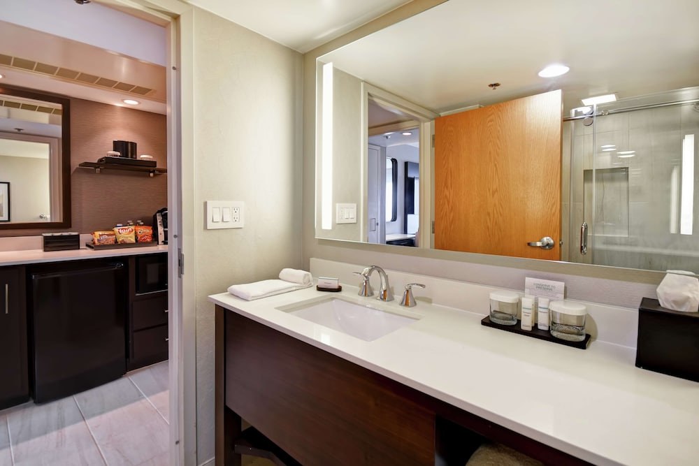 Embassy Suites by Hilton Raleigh Durham Research Triangle 11/71