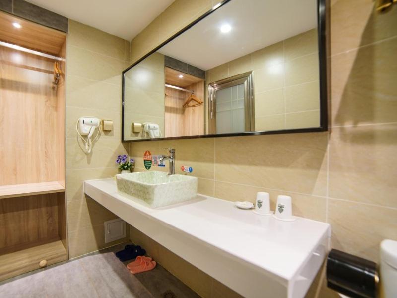 GreenTree Alliance Hotel Kunming Beijing Road Linyu Bridge Metro Station 32/34