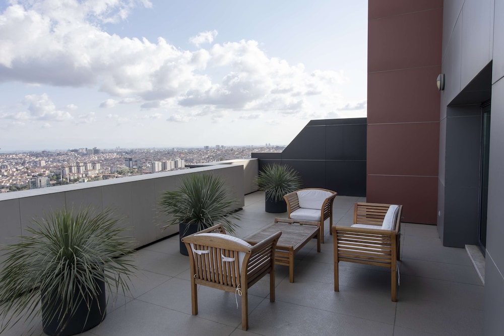 Radisson Residences Avrupa Tem Istanbul 59/66