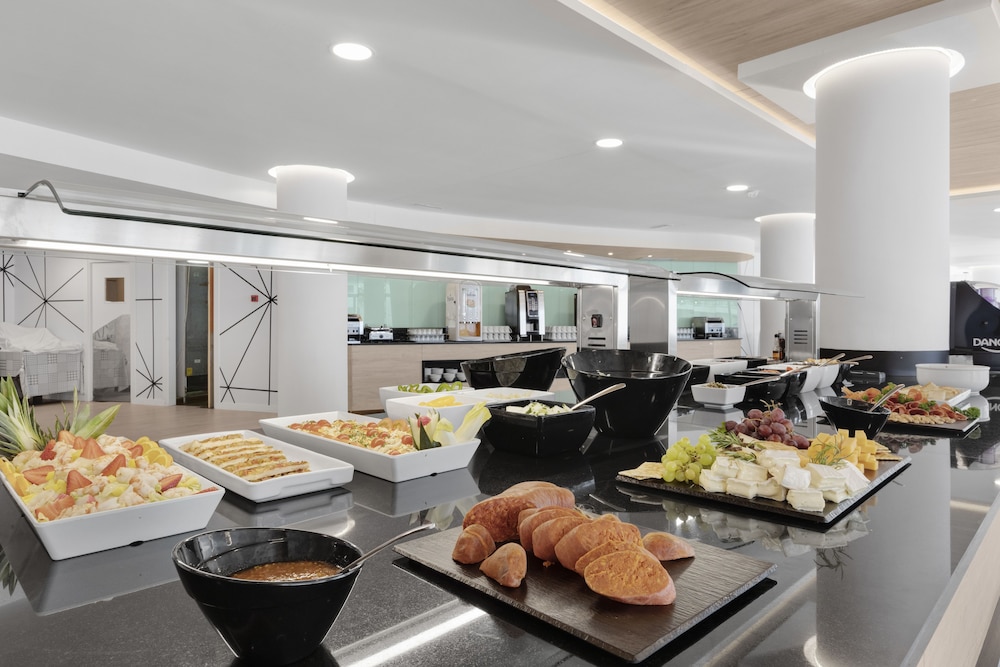 Palmanova Suites by TRH 38/46