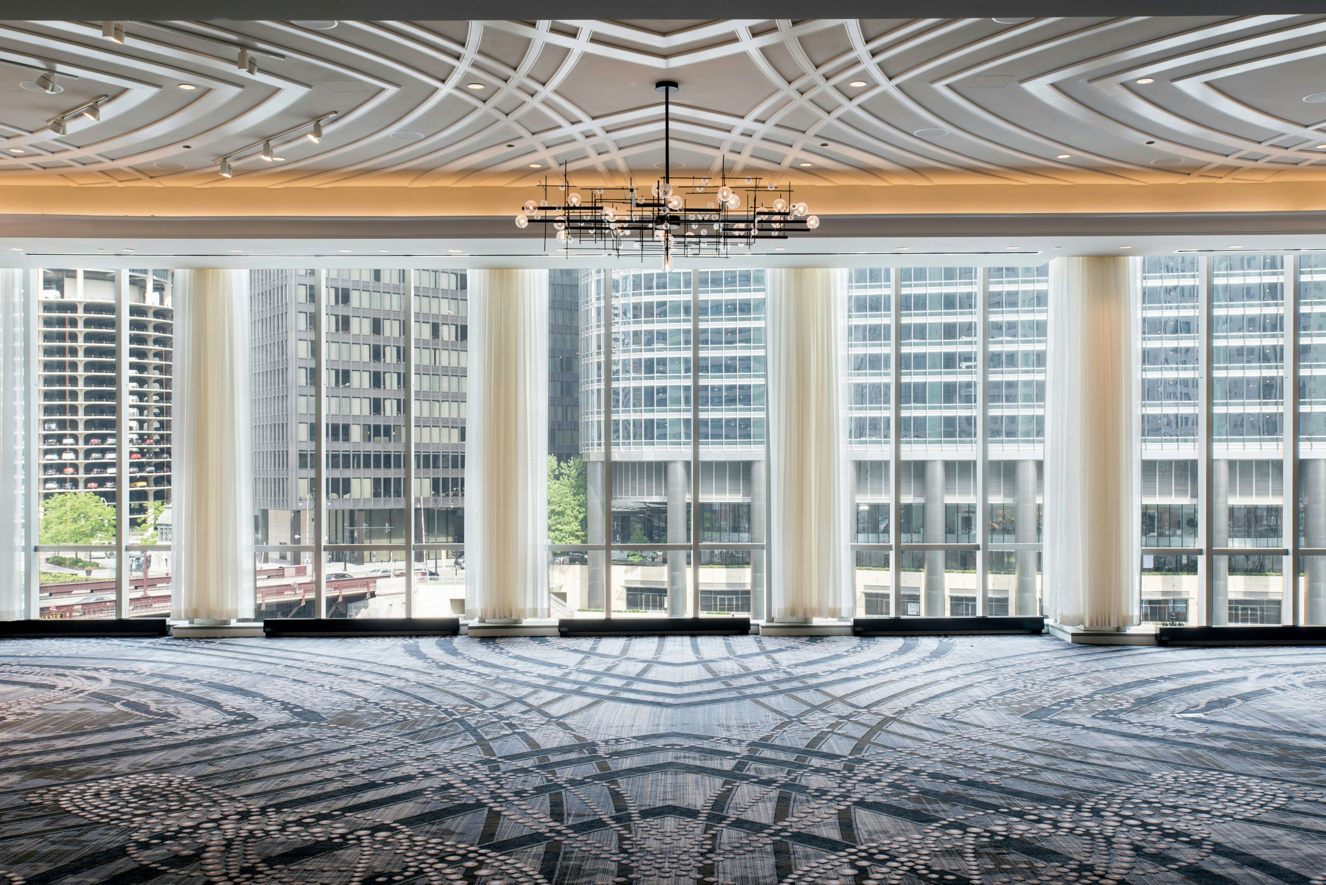 Londonhouse Chicago Curio Collection By Hilton 3/50