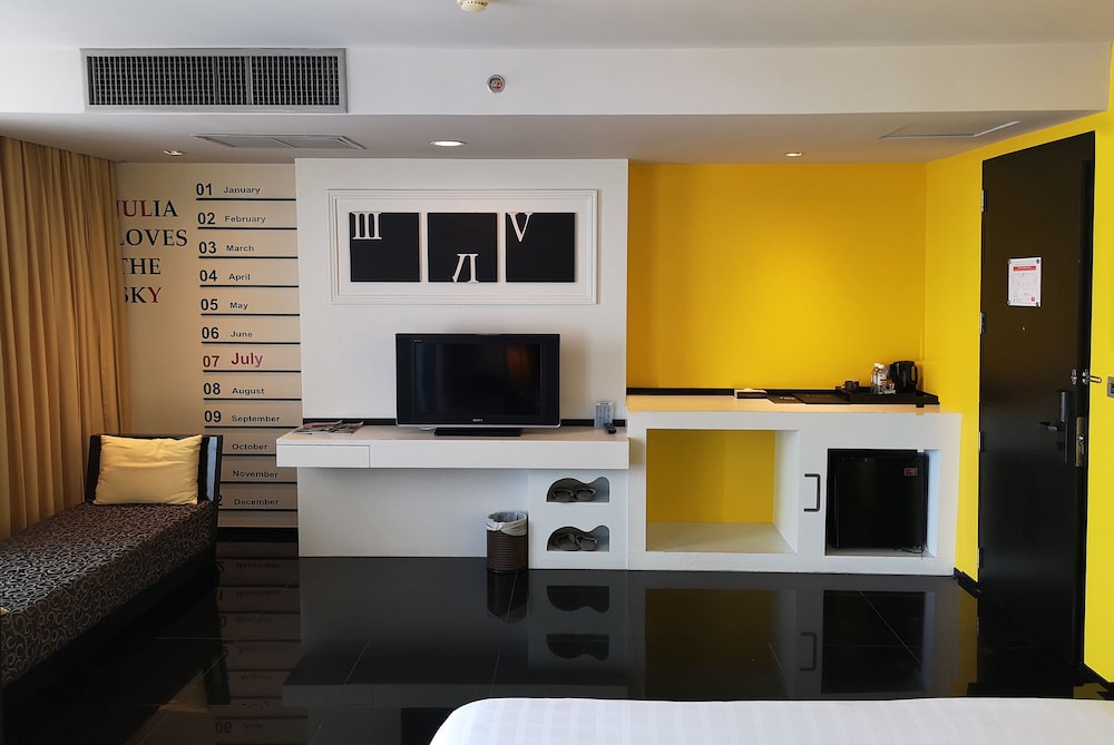 Tsix5 Hotel 37/50
