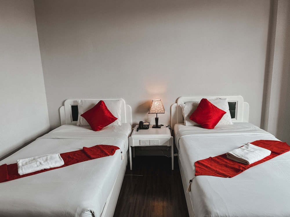 Standard, Twin Beds