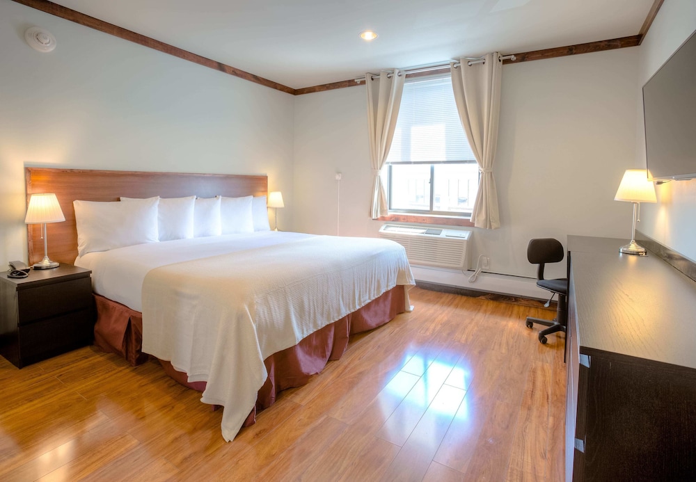 Lic Hotel 11/46