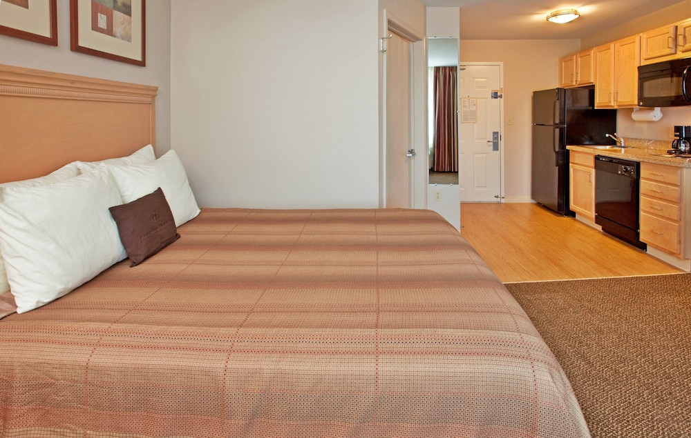 Candlewood Suites Junction City Fort Riley 7/37
