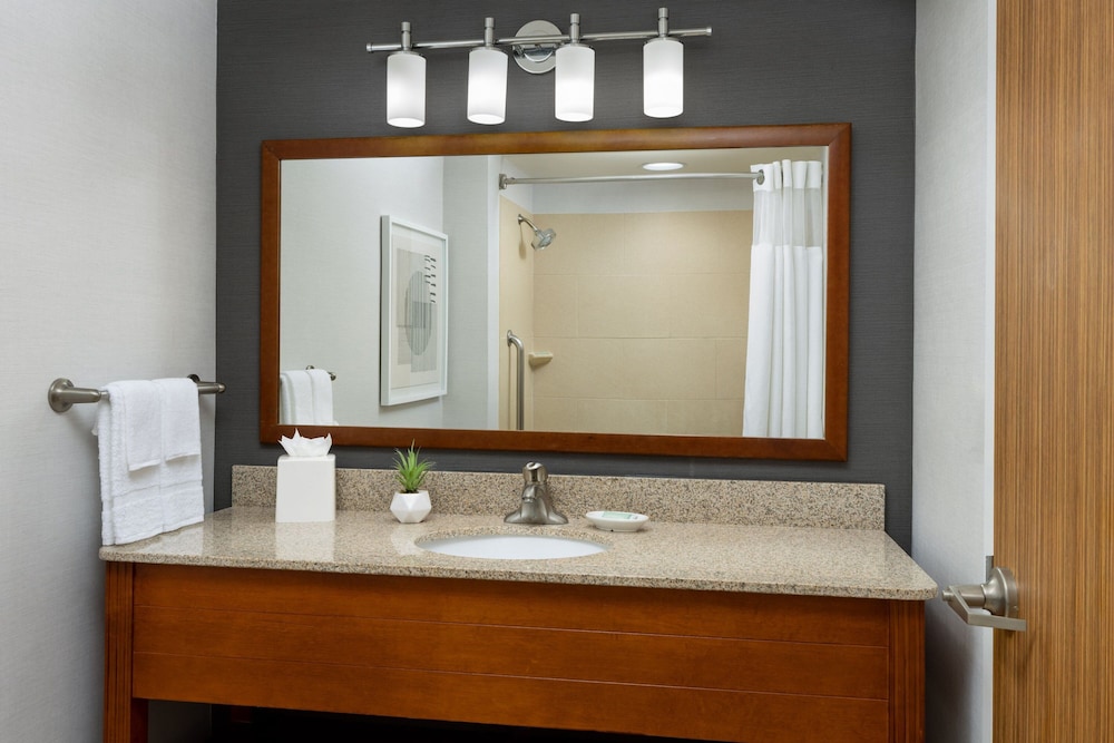 غرفة بسرير كينج بإطلالة على المدينة، Courtyard by Marriott Atlantic City Beach Block 7/7