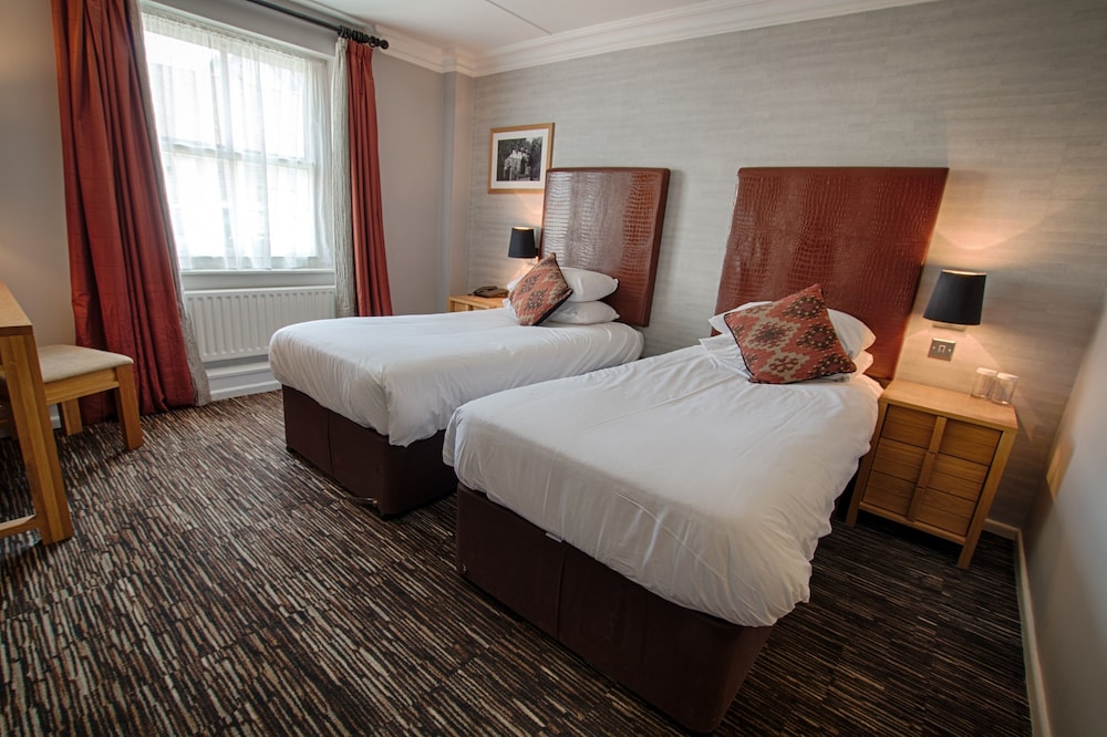 Saracens Head Hotel 9/50