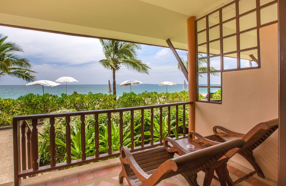LANTA CASUARINA BEACH RESORT 35/59